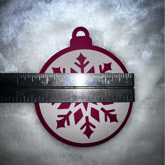 New handmade Red and off white Christmas Ornament/Gift tags set of 8 - Picture 5 of 7